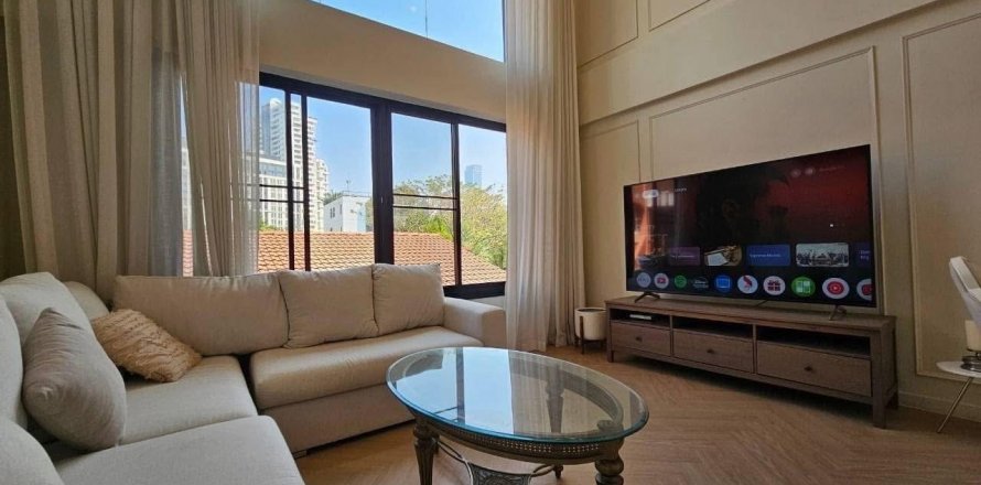 Townhouse in Khlong Toei, Bangkok, Thailand 3 bedrooms № 124007