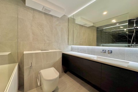 Condo in Bang Rak, Bangkok, Thailand, 4 bedrooms № 124005 - photo 10