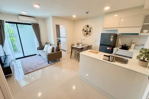 Condo in Hua Hin, Thailand, 2 bedrooms  № 133078 - photo 1