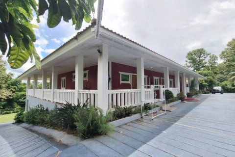 Villa in Chiang Rai, Thailand 6 bedrooms № 104699 - photo 8