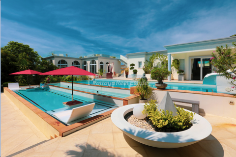 House in Bang Lamung, Thailand 8 bedrooms № 75782 - photo 2