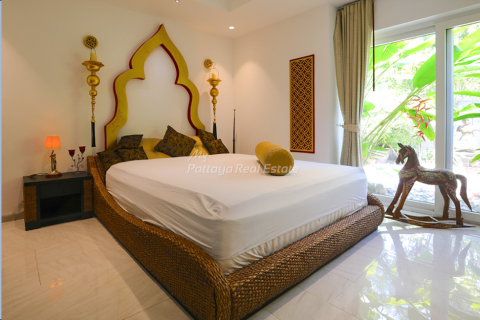 House in Bang Lamung, Thailand 8 bedrooms № 75782 - photo 22