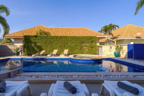 Maison à Hua Hin, Thaïlande 6 chambres № 125502 - photo 11