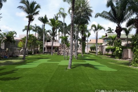 House in Pattaya, Thailand 4 bedrooms № 100723 - photo 20