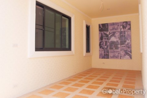 House in Pattaya, Thailand 4 bedrooms № 100723 - photo 16