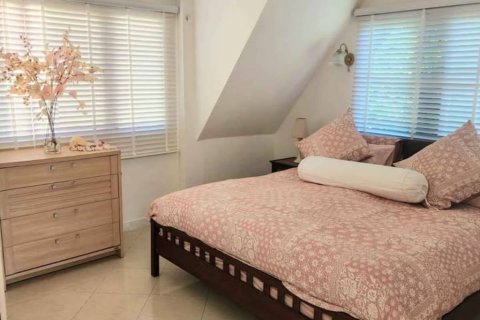 Villa in Rawai, Thailand 3 bedrooms № 132608 - photo 6