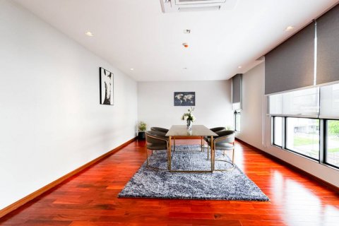 Таунхаус в Бангкоке, Таиланд с 8 спальнями  № 132607 - фото 7