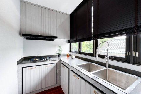 Таунхаус в Бангкоке, Таиланд с 8 спальнями  № 132607 - фото 9