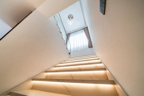 Дом в Паттайе, Таиланд с 6 спальнями  № 132610 - фото 7