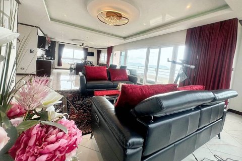 Кондоминиум с 2 спальнями в Саттахипе, Таиланд № 86336 - фото 1