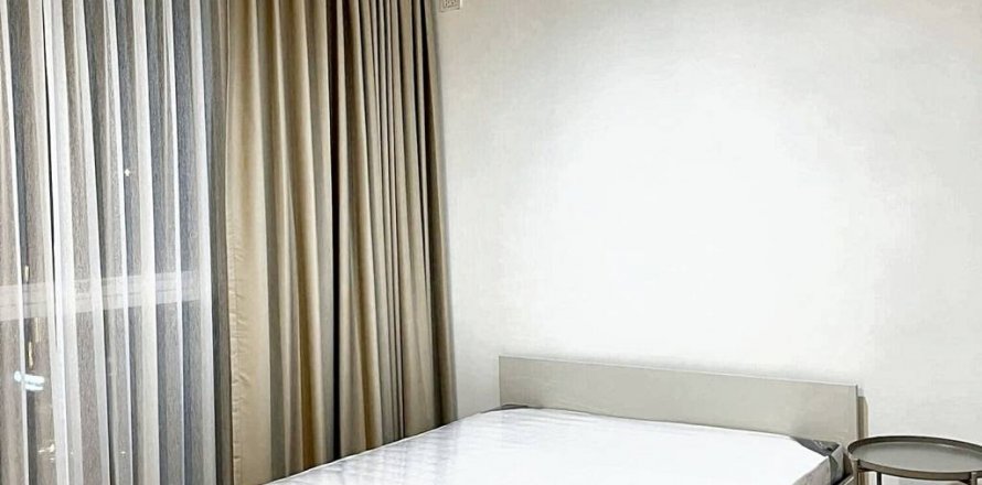 Studio in the Condo in Yan Nawa, Bangkok, Thailand  № 85880