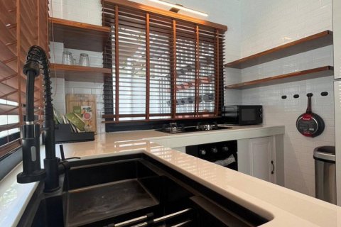 Villa in Chalong, Thailand 3 bedrooms № 119697 - photo 10