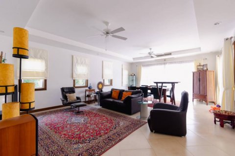 Villa in Hua Hin, Thailand 5 bedrooms № 119700 - photo 2