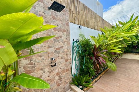 Villa in Surat Thani, Thailand 3 bedrooms № 119696 - photo 9