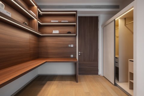 Condo in Bangkok, Thailand, 2 bedrooms № 130018 - photo 11