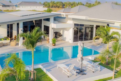 Дом в Чиангмае, Таиланд с 5 спальнями № 126106 - фото 1