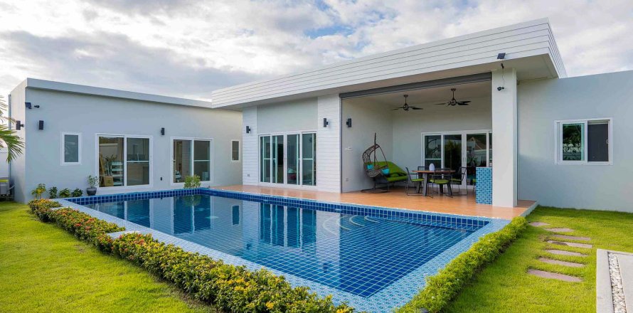 House in Chiang Mai, Thailand 4 bedrooms № 126103