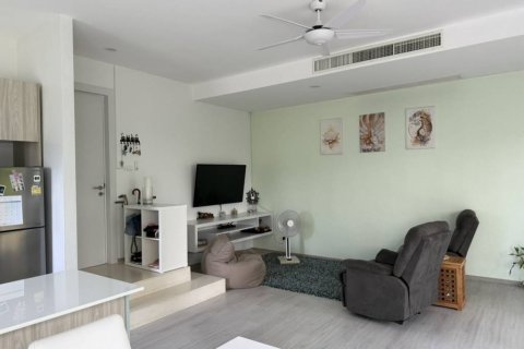 Condo in Pa Klok, Thailand, 2 bedrooms  № 132425 - photo 1