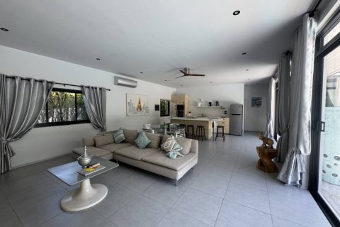 Villa in Ko Samui, Thailand 3 bedrooms № 132422 - photo 10