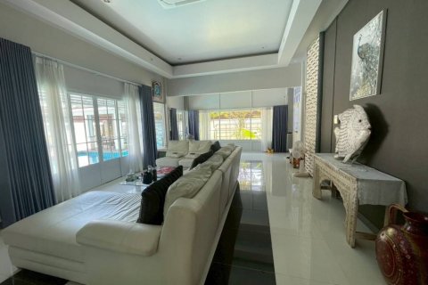 Вилла в Паттайе, Таиланд с 3 спальнями  № 132421 - фото 4