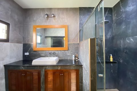 Villa in Chiang Mai, Thailand 4 bedrooms № 79355 - photo 14