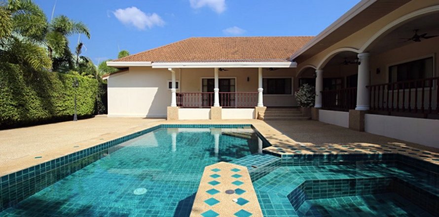 Дом в Хуа Хине, Таиланд с 4 спальнями  № 125092