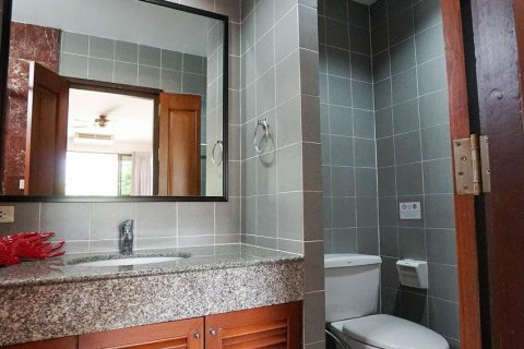 Condo in Watthana, Bangkok, Thailand, 3 bedrooms  № 123854 - photo 9