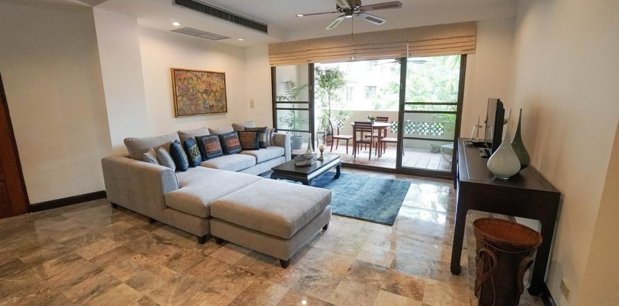 Condo in Watthana, Bangkok, Thailand, 3 bedrooms  № 123854