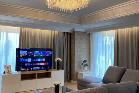 Condo in Watthana, Bangkok, Thailand, 4 bedrooms  № 123856 - photo 1