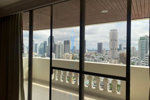 Condo in Watthana, Bangkok, Thailand, 4 bedrooms  № 123856 - photo 8