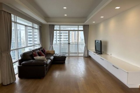 Condo in Watthana, Bangkok, Thailand, 3 bedrooms  № 123855 - photo 5