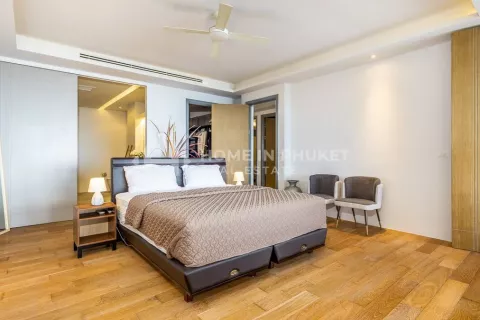 Condo in Phuket, Thailand, 3 bedrooms  № 131536 - photo 13