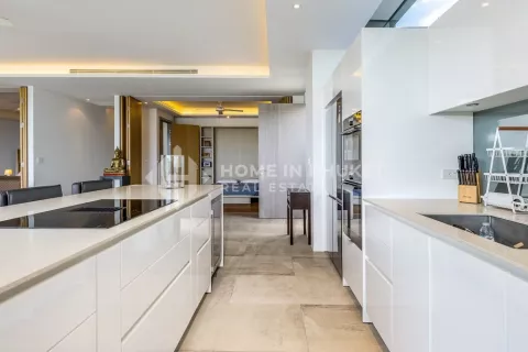 Condo in Phuket, Thailand, 3 bedrooms  № 131536 - photo 11