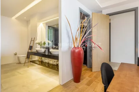 Condo in Phuket, Thailand, 3 bedrooms  № 131536 - photo 18