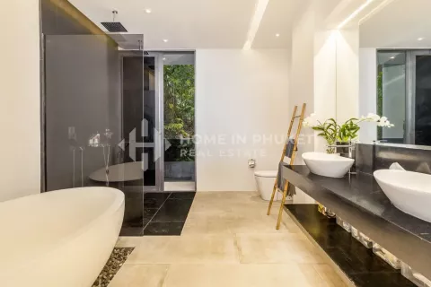 Condo in Phuket, Thailand, 3 bedrooms  № 131536 - photo 21