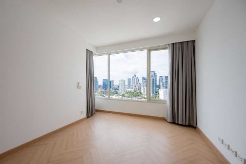 Condo in Bangkok, Thailand, 2 bedrooms  № 142922 - photo 4