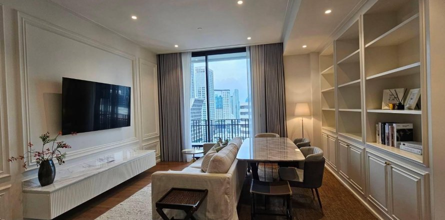 Condo in Pathum Wan, Bangkok, Thailand, 2 bedrooms  № 123823