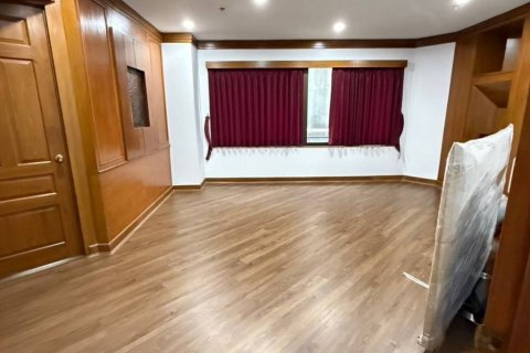 Кондоминиум с 2 спальнями в Бангкоке, Таиланд № 132527 - фото 5