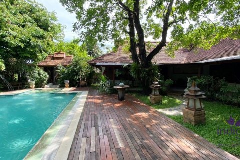 Maison à Chiang Mai, Thaïlande 9 chambres № 104388 - photo 1