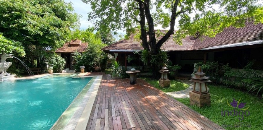 Maison à Chiang Mai, Thaïlande 9 chambres № 104388