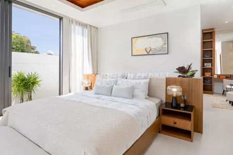 House in Phuket, Thailand 4 bedrooms № 131378 - photo 17