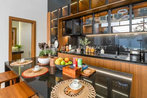 House in Phuket, Thailand 4 bedrooms № 131378 - photo 12