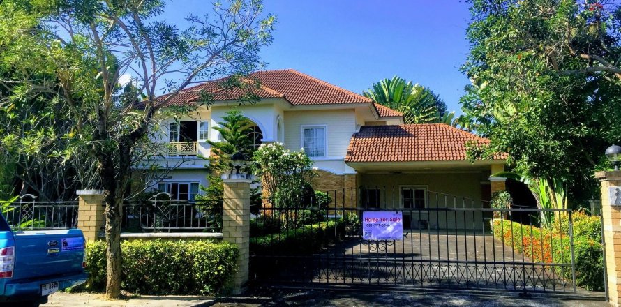House in Chiang Mai, Thailand 4 bedrooms № 121841
