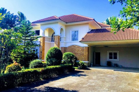 House in Chiang Mai, Thailand 4 bedrooms № 121841 - photo 2