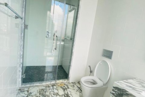 Condo in Bang Rak, Bangkok, Thailand, 3 bedrooms  № 123737 - photo 23