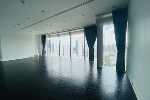 Condo in Bang Rak, Bangkok, Thailand, 3 bedrooms  № 123737 - photo 8