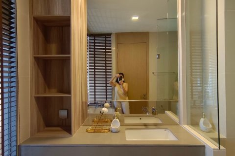 Condo in Bang Rak, Bangkok, Thailand, 3 bedrooms  № 123737 - photo 29