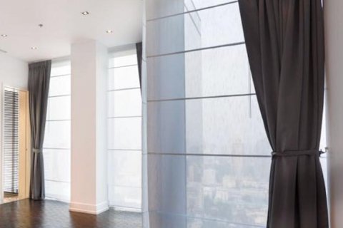 Condo in Bang Rak, Bangkok, Thailand, 3 bedrooms  № 123737 - photo 2