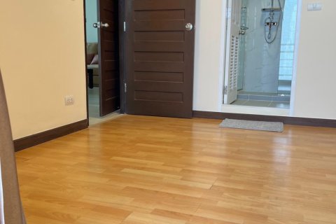 Кондоминиум с 3 спальнями в Бангкоке, Таиланд № 123735 - фото 13