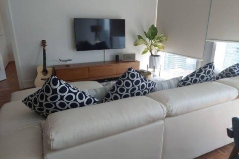 Condo in Bang Rak, Bangkok, Thailand, 2 bedrooms  № 123739 - photo 5